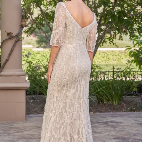 $686 Jade Couture Alanna Embroidery Lace fit and flare gown NWOT - Picture 4 of 10